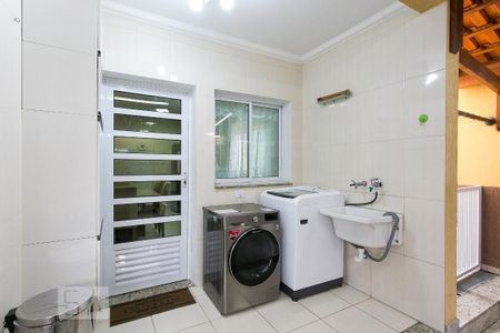 Casa à venda com 160m², 3 quartos e 2 vagasÁrea de Serviço