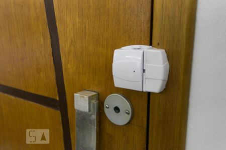 Casa à venda com 160m², 3 quartos e 2 vagasSistema de Segurança - Alarme