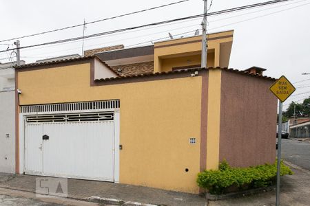 Casa à venda com 160m², 3 quartos e 2 vagasFachada