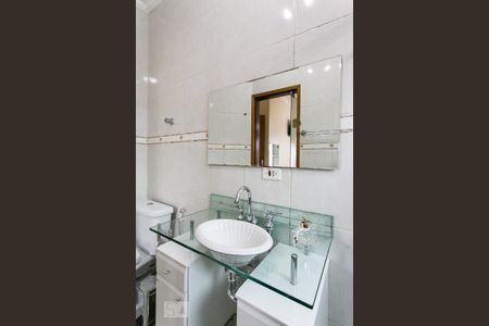 Casa à venda com 160m², 3 quartos e 2 vagasBanheiro da Suíte