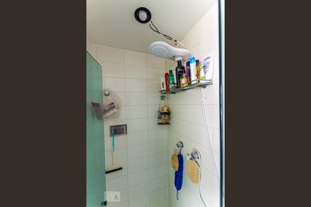 Casa à venda com 570m², 4 quartos e 3 vagas Casa à venda com 570m², 4 quartos e 3 vagasBanheiro da Suite 1