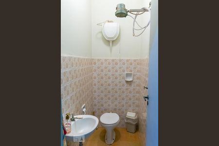 Casa à venda com 200m², 3 quartos e 3 vagasBanheiro de serviço