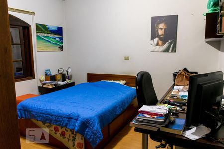Casa à venda com 200m², 3 quartos e 3 vagasSuíte