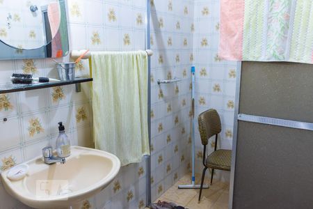 Casa à venda com 200m², 3 quartos e 3 vagasBanheiro social