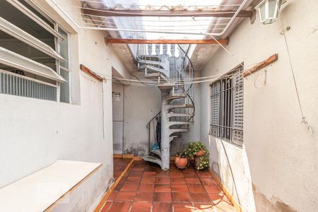 Casa à venda com 99m², 2 quartos e 4 vagas Casa à venda com 99m², 2 quartos e 4 vagasQuintal