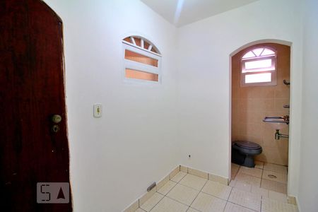 Casa à venda com 210m², 3 quartos e 2 vagasQuarto de Serviço