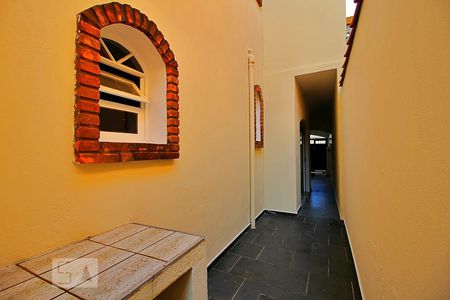 Casa à venda com 210m², 3 quartos e 2 vagasCorredor