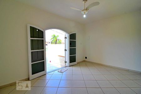 Casa à venda com 210m², 3 quartos e 2 vagasQuarto Suíte