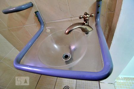 Casa à venda com 210m², 3 quartos e 2 vagasBanheiro de Serviço