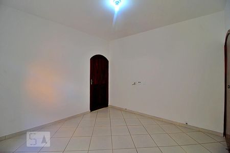 Casa à venda com 210m², 3 quartos e 2 vagasQuarto 3