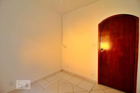 Casa à venda com 210m², 3 quartos e 2 vagasQuarto 2