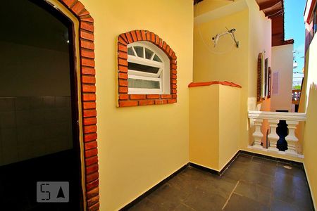 Casa à venda com 210m², 3 quartos e 2 vagasVaranda