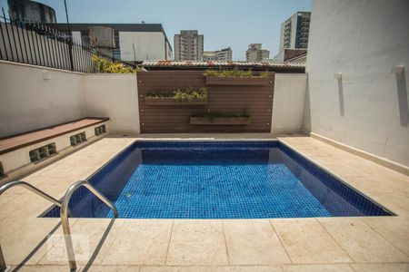 Apartamento para alugar com 60m², 2 quartos e 1 vagaÁrea comum - Piscina