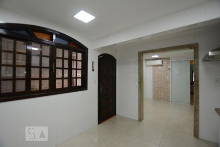 Casa à venda com 136m², 3 quartos e 2 vagasCozinha