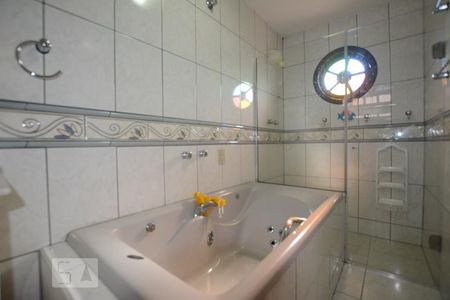 Casa à venda com 136m², 3 quartos e 2 vagasBanheiro da suíte 2