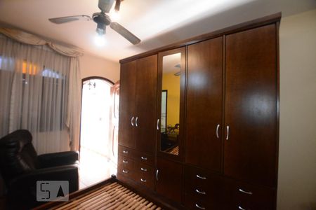 Casa à venda com 136m², 3 quartos e 2 vagasQuarto 2 suíte