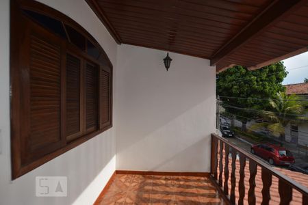 Casa à venda com 136m², 3 quartos e 2 vagasVaranda da suíte 2