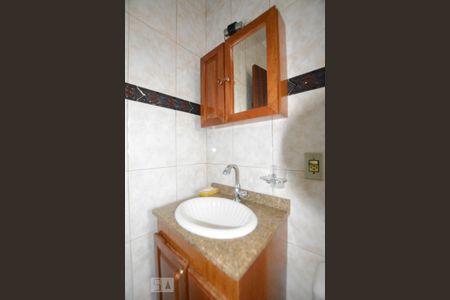 Casa à venda com 136m², 3 quartos e 2 vagasBanheiro da Suíte 3