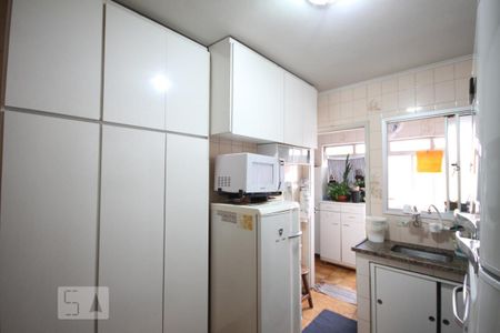 Apartamento à venda com 84m², 3 quartos e 2 vagasCozinha