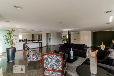 Apartamento à venda com 84m², 3 quartos e 2 vagas Apartamento à venda com 84m², 3 quartos e 2 vagasHall de Entrada