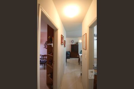 Apartamento à venda com 84m², 3 quartos e 2 vagasCorredor