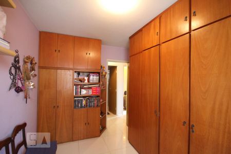 Apartamento à venda com 84m², 3 quartos e 2 vagasQuarto 2