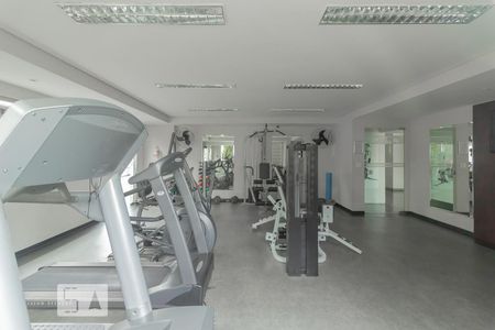 Apartamento à venda com 84m², 3 quartos e 2 vagas Apartamento à venda com 84m², 3 quartos e 2 vagasAcademia