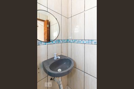 Casa à venda com 80m², 2 quartos e 1 vaga Casa à venda com 80m², 2 quartos e 1 vagaBanheiro