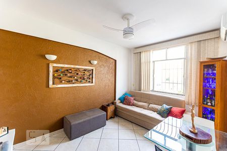 Sala de apartamento para alugar com 2 quartos, 47m² em Icaraí, Niterói