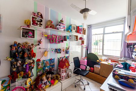 Quarto 2 de apartamento para alugar com 2 quartos, 47m² em Icaraí, Niterói