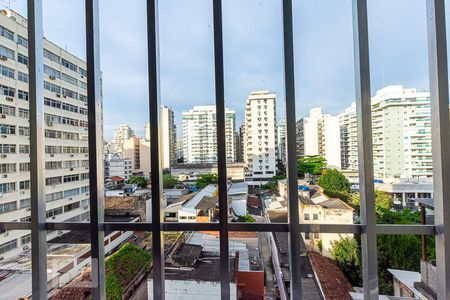 Vista da Sala de apartamento para alugar com 2 quartos, 47m² em Icaraí, Niterói