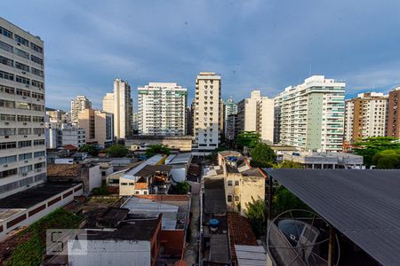 Vista do Quarto 1 de apartamento para alugar com 2 quartos, 47m² em Icaraí, Niterói
