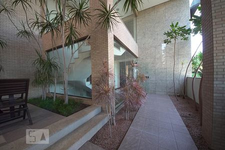 Apartamento à venda com 172m², 3 quartos e 3 vagasHall da Piscina 