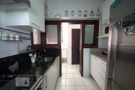 Apartamento à venda com 172m², 3 quartos e 3 vagasCozinha