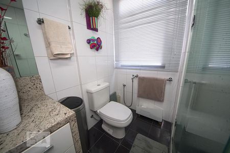 Apartamento à venda com 172m², 3 quartos e 3 vagasBanheiro 2