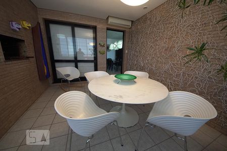 Apartamento à venda com 172m², 3 quartos e 3 vagasEspaço Gourmet