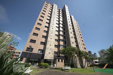 Apartamento à venda com 172m², 3 quartos e 3 vagasPrédio Fundos