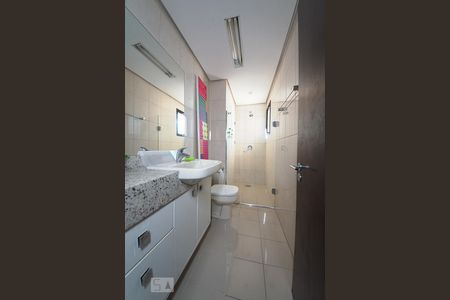 Apartamento à venda com 172m², 3 quartos e 3 vagasBanheiro da Suíte 1