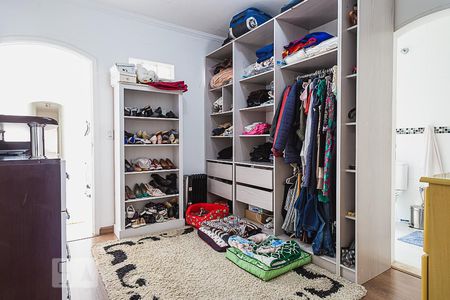 Casa à venda com 311m², 5 quartos e 6 vagasCloset da suíte 1