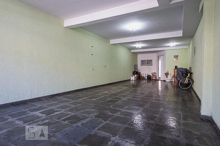 Casa à venda com 311m², 5 quartos e 6 vagasGaragem