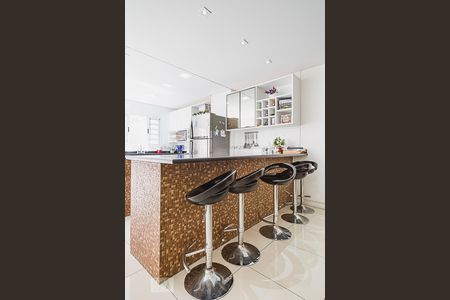 Casa à venda com 311m², 5 quartos e 6 vagasCozinha