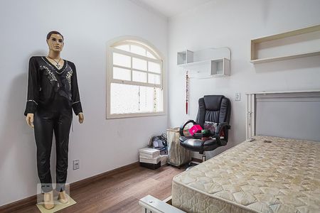 Casa à venda com 311m², 5 quartos e 6 vagasSuíte 2