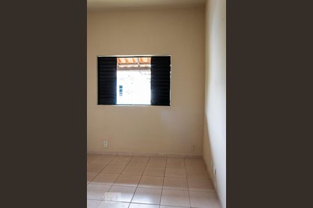 Quarto de casa para alugar com 1 quarto, 50m² em Campo Grande, Rio de Janeiro