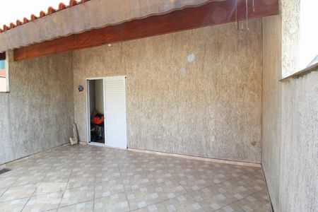 Casa à venda com 231m², 6 quartos e 2 vagasVaranda frente