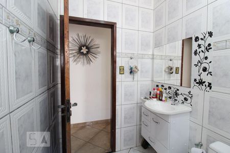 Casa à venda com 231m², 6 quartos e 2 vagasBanheiro social