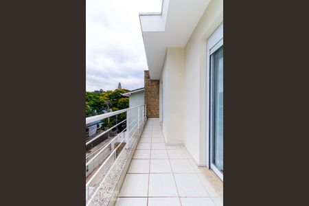 Casa à venda com 276m², 3 quartos e 3 vagas Casa à venda com 276m², 3 quartos e 3 vagasVaranda