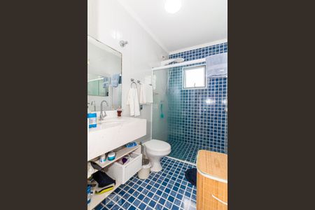 Casa à venda com 276m², 3 quartos e 3 vagas Casa à venda com 276m², 3 quartos e 3 vagasBanheiro