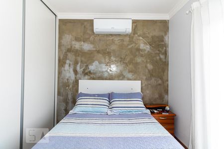 Casa à venda com 276m², 3 quartos e 3 vagas Casa à venda com 276m², 3 quartos e 3 vagasQuarto 2