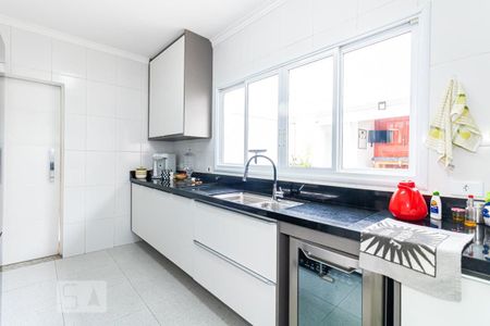 Casa à venda com 276m², 3 quartos e 3 vagas Casa à venda com 276m², 3 quartos e 3 vagasCozinha