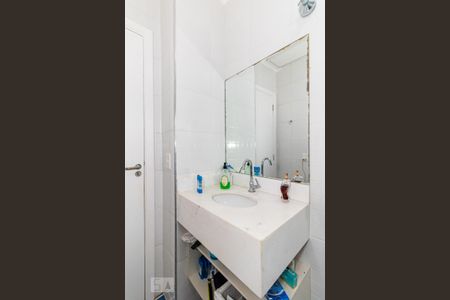 Casa à venda com 276m², 3 quartos e 3 vagas Casa à venda com 276m², 3 quartos e 3 vagasBanheiro